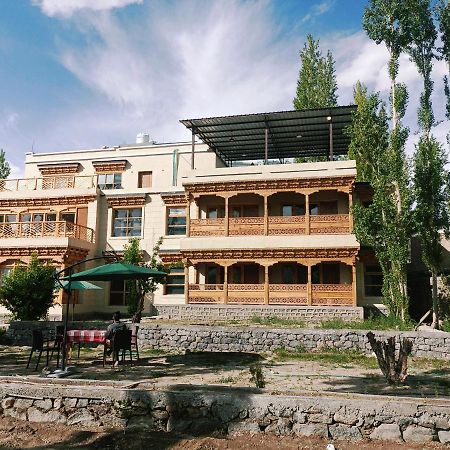 Sindhu Residency Hotel She Exterior foto