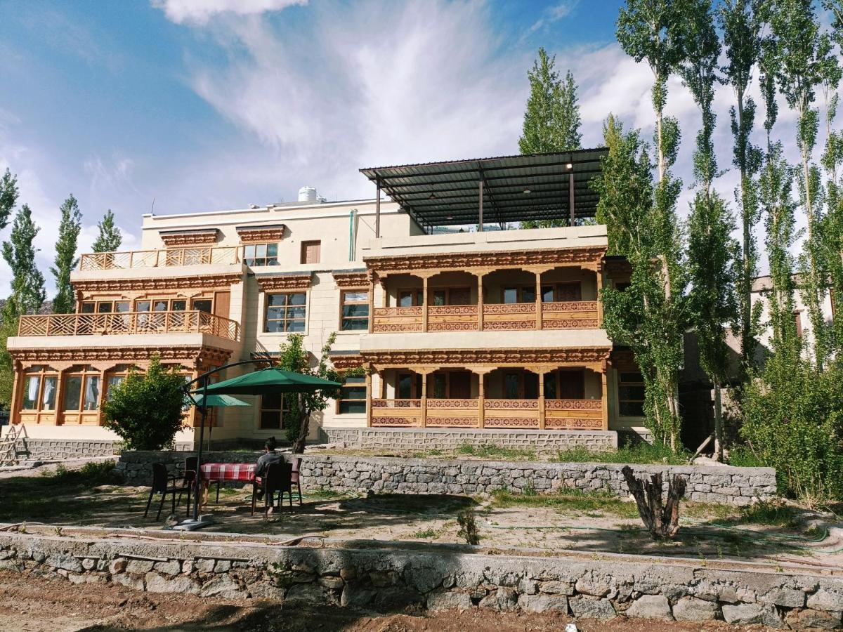 Sindhu Residency Hotel She Exterior foto