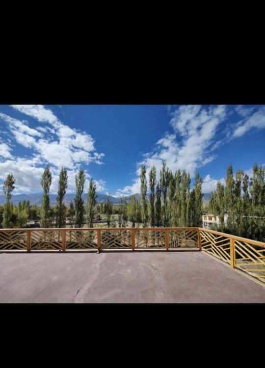 Sindhu Residency Hotel She Exterior foto