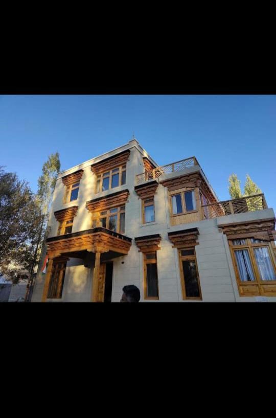 Sindhu Residency Hotel She Exterior foto